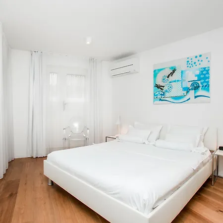 Divota Hotell