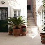 Divota Hotel