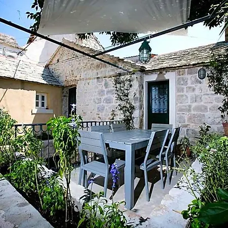 Divota Hotel 4*